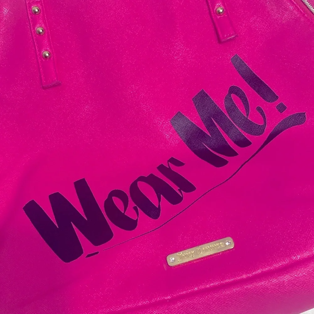 Juicy Couture “Wear Me!” Tote New Excellent Condition